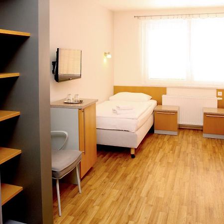 Sedlecky Dvur Hotel เซดเลซ ภายนอก รูปภาพ