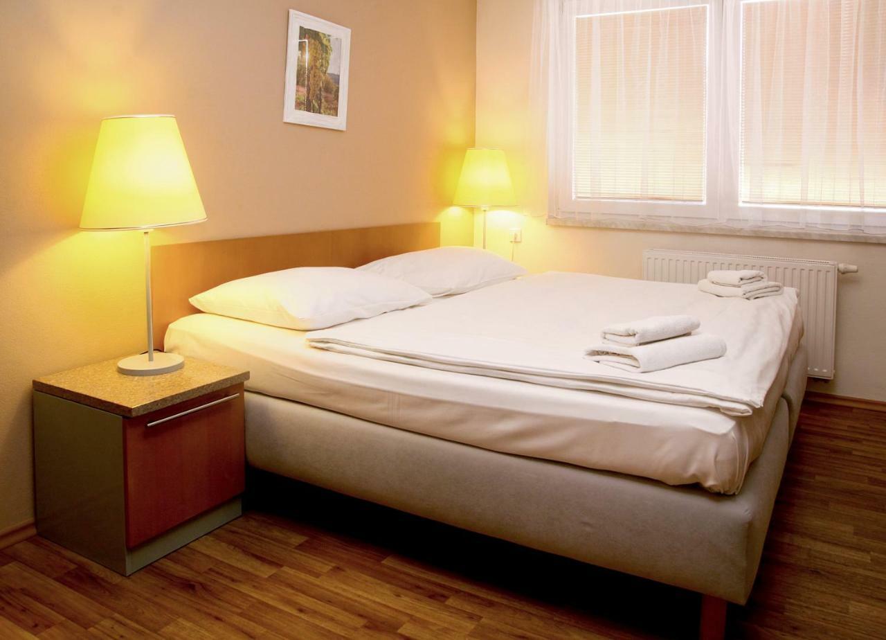 Sedlecky Dvur Hotel เซดเลซ ภายนอก รูปภาพ